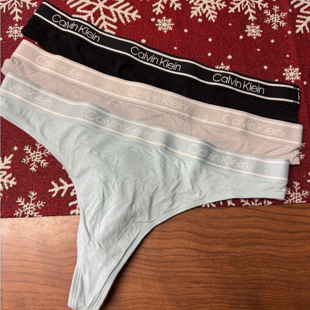 Calvin Klein Thongs